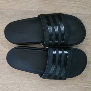 Adidas Adilette platform slides size 9